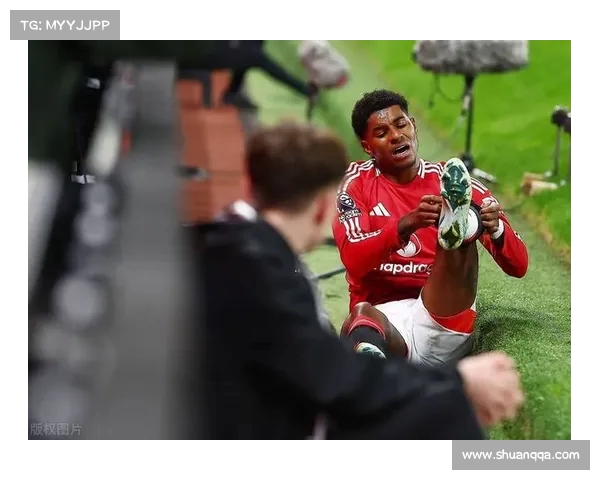 曼联逐步复苏,赢得关键三分 曼联逐步复苏,赢得关键三分