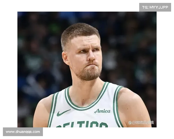 波津飞出撞怀特，极限犯规致命失误，赛后亏大了！(波津吉斯)