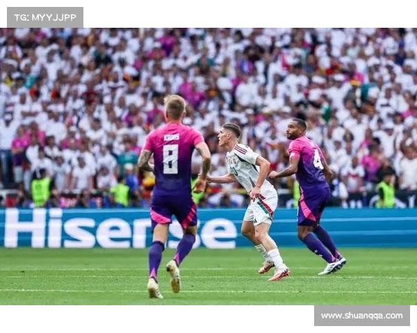 背影中的力量：探讨德国队赛前海报中的穆西亚拉、克罗斯和京多安