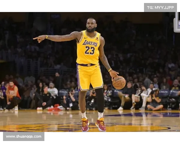 詹姆斯运球训练成效显著 美媒调侃与帕金斯平分秋色(詹姆斯运动员) 詹姆斯运球训练成效显著 美媒调侃与帕金斯平分秋色(詹姆斯运动员)