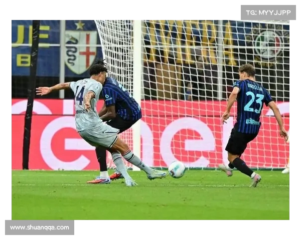 国米上演大逆转,球迷欢声雷动 国米上演大逆转,球迷欢声雷动