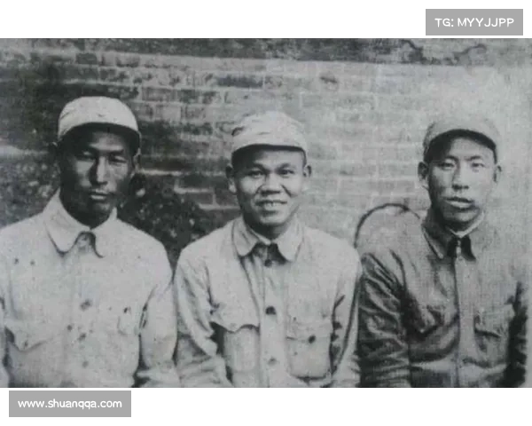 与开国中将结婚，她为何无视外界议论？背后原因让人动容(开国中将与夫人墓)